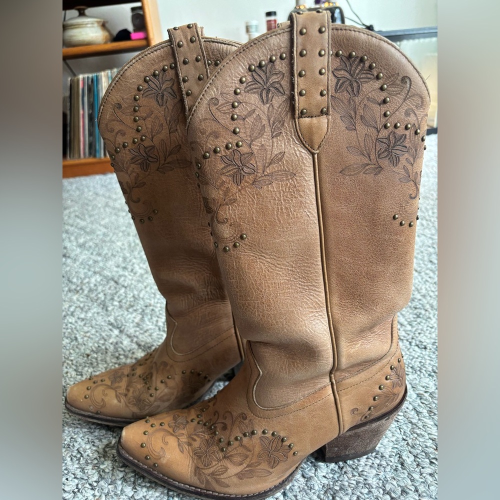 Shyanne Boots Women